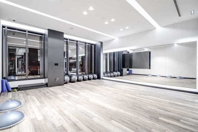 Roehampton Avenue - Photo 12
