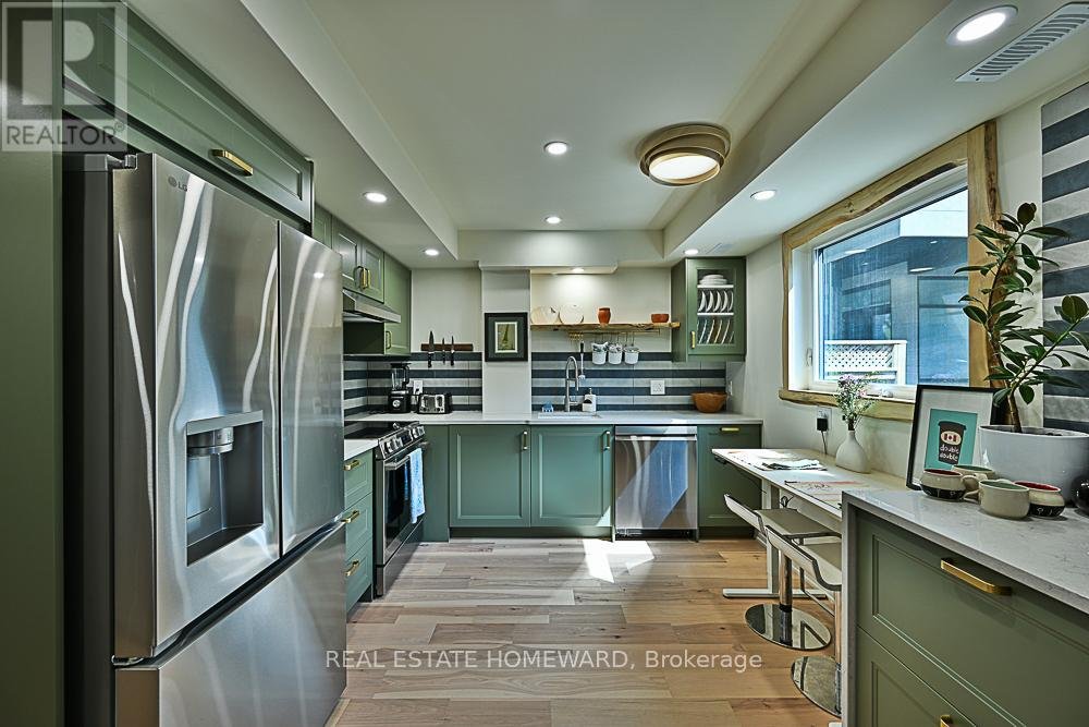 LANEWAY - 254 RHODES AVENUE - Photo 1