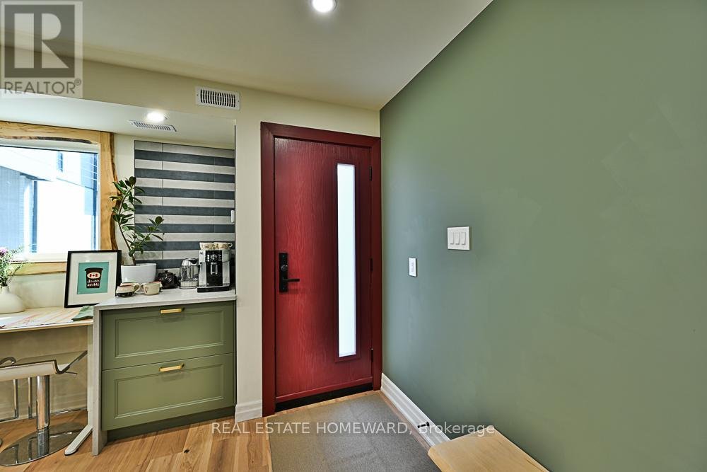 LANEWAY - 254 RHODES AVENUE - Photo 9