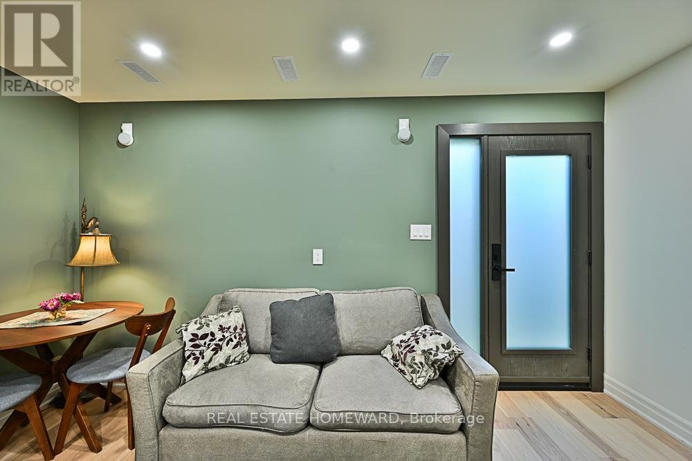 LANEWAY - 254 RHODES AVENUE - Photo 14