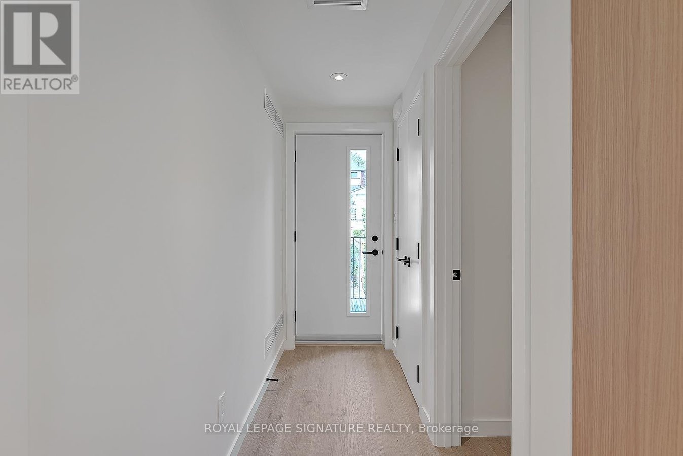 4 - 1254 DAVENPORT ROAD - Photo 2