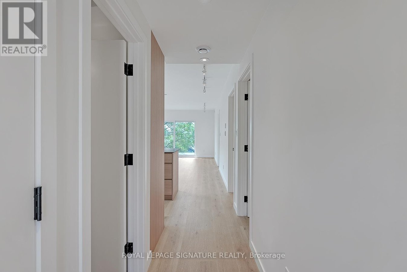 4 - 1254 DAVENPORT ROAD - Photo 3