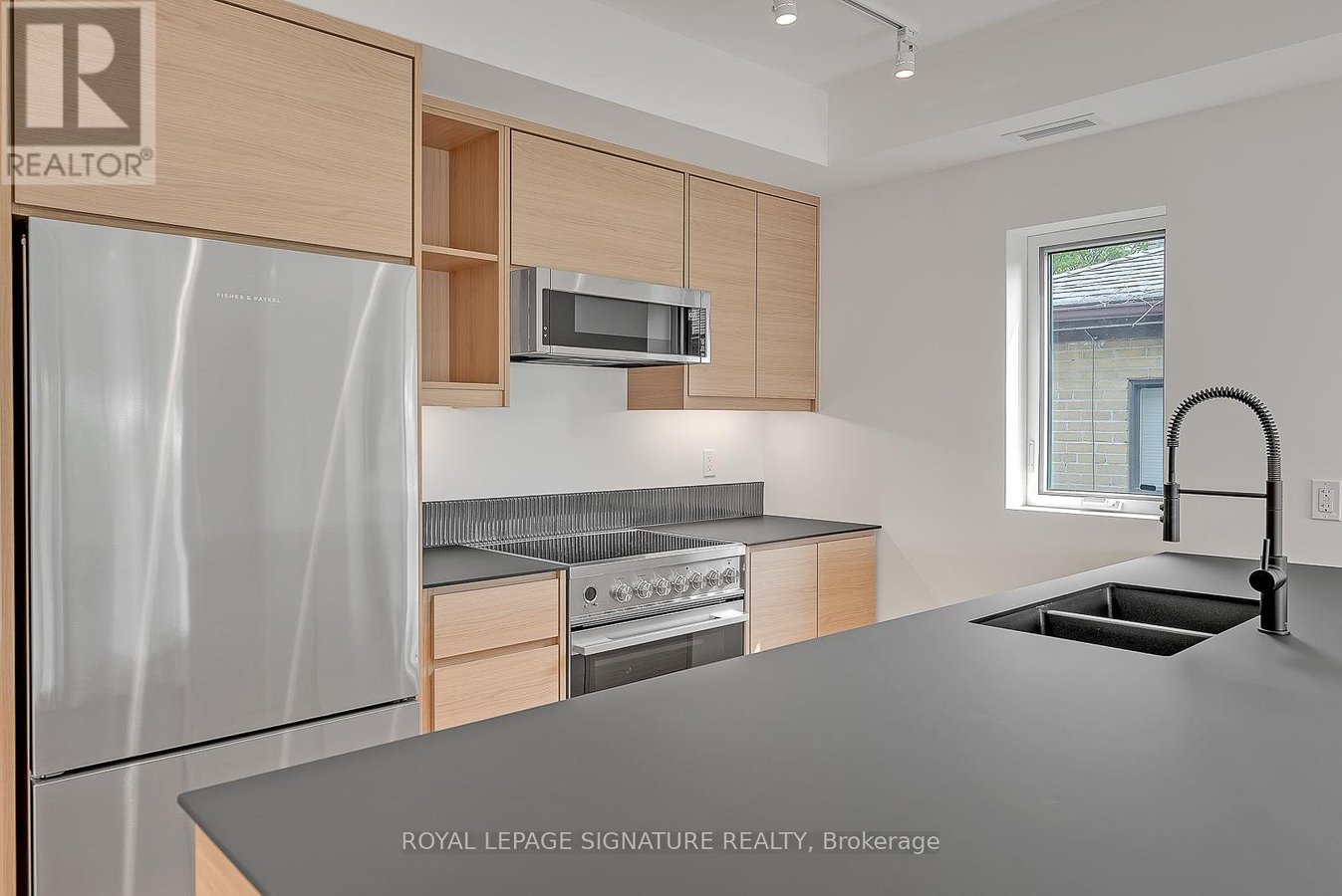 4 - 1254 DAVENPORT ROAD - Photo 6