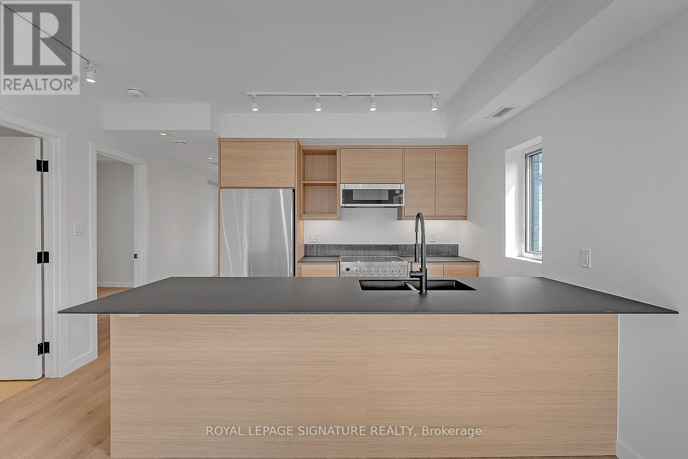 4 - 1254 DAVENPORT ROAD - Photo 8
