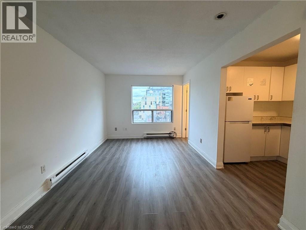 102 GREENSIDES Avenue Unit# 14 - Photo 1