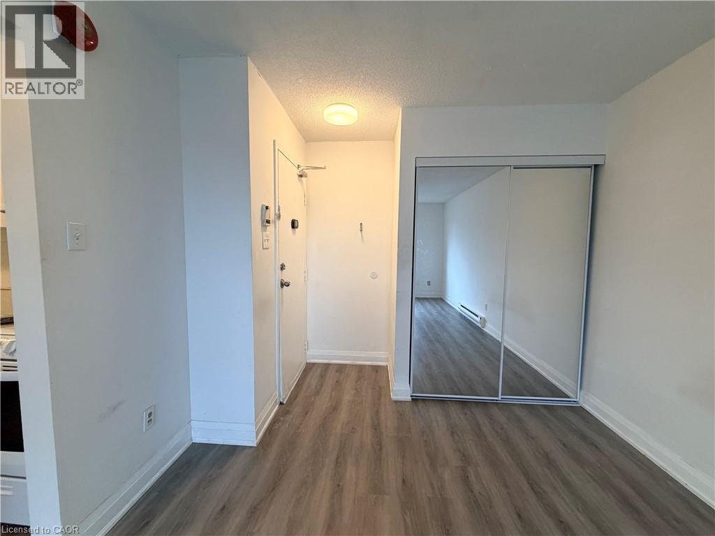 102 GREENSIDES Avenue Unit# 14 - Photo 3