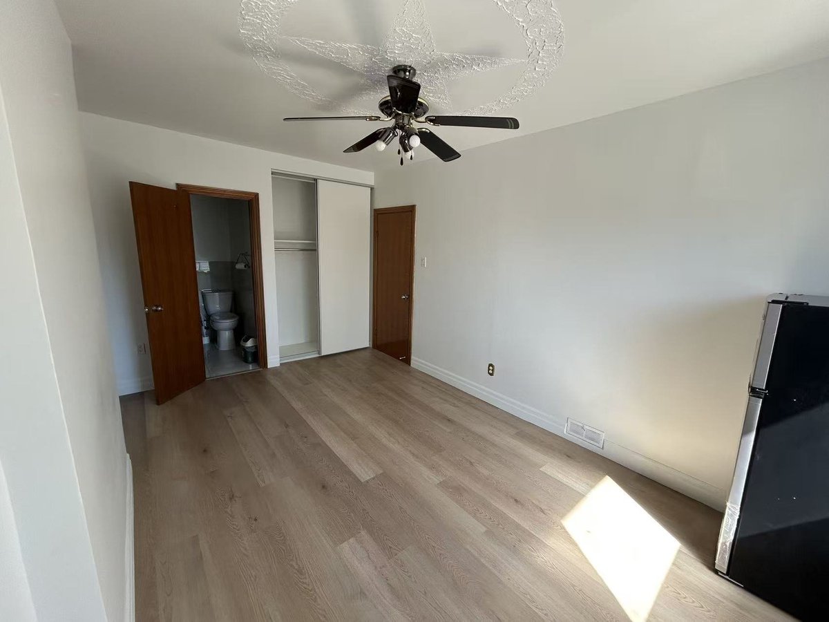 126 Beatrice Street - Photo 2