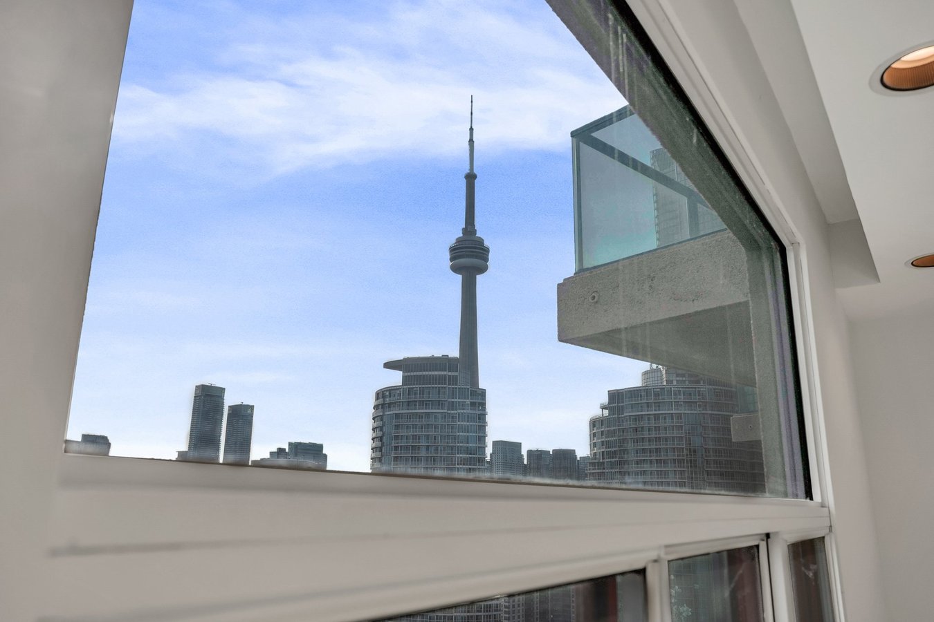 99 Harbour Square - Photo 23