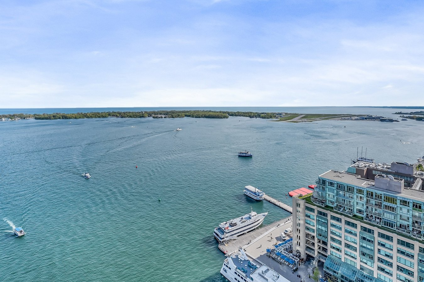 99 Harbour Square - Photo 38
