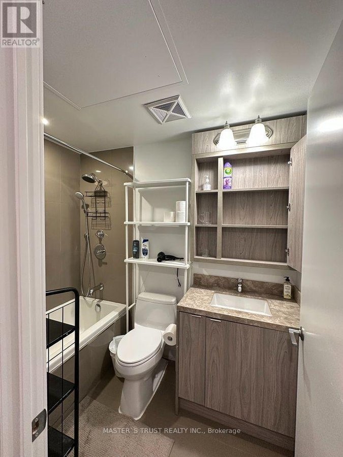 1110 - 125 BLUE JAYS WAY - Photo 9