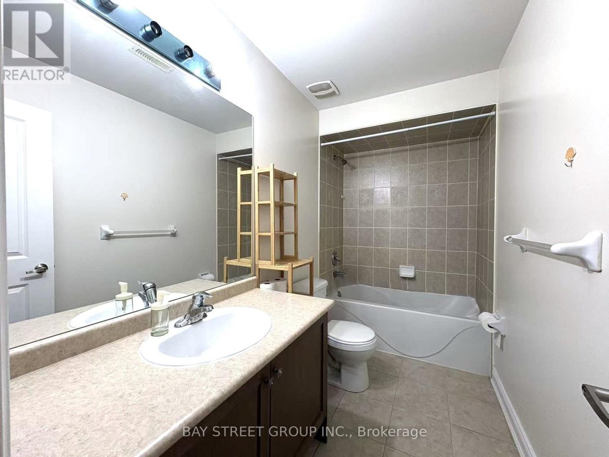 9 STRAWFLOWER MEWS - Photo 12