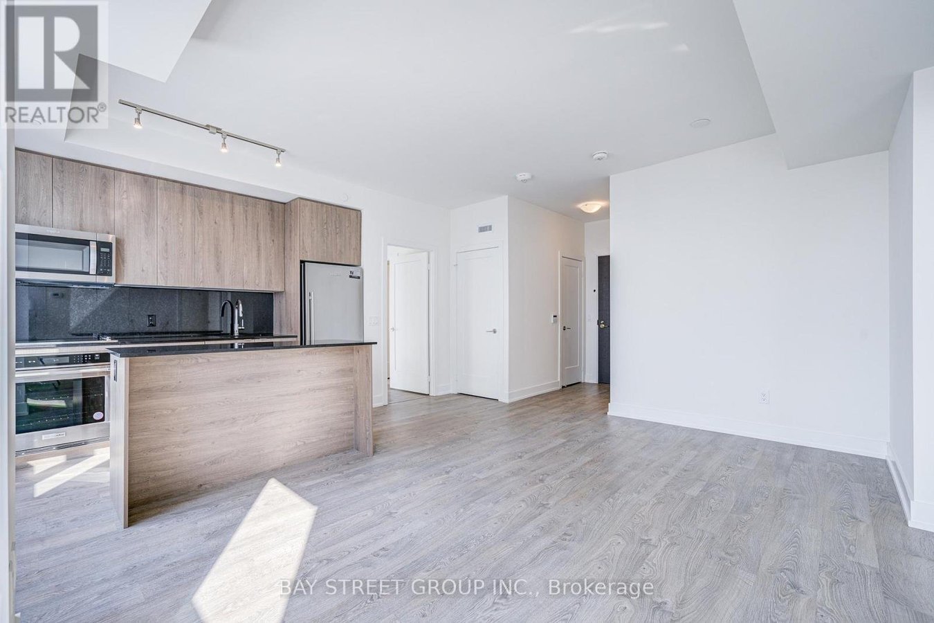 4032 - 5 MABELLE AVENUE - Photo 12