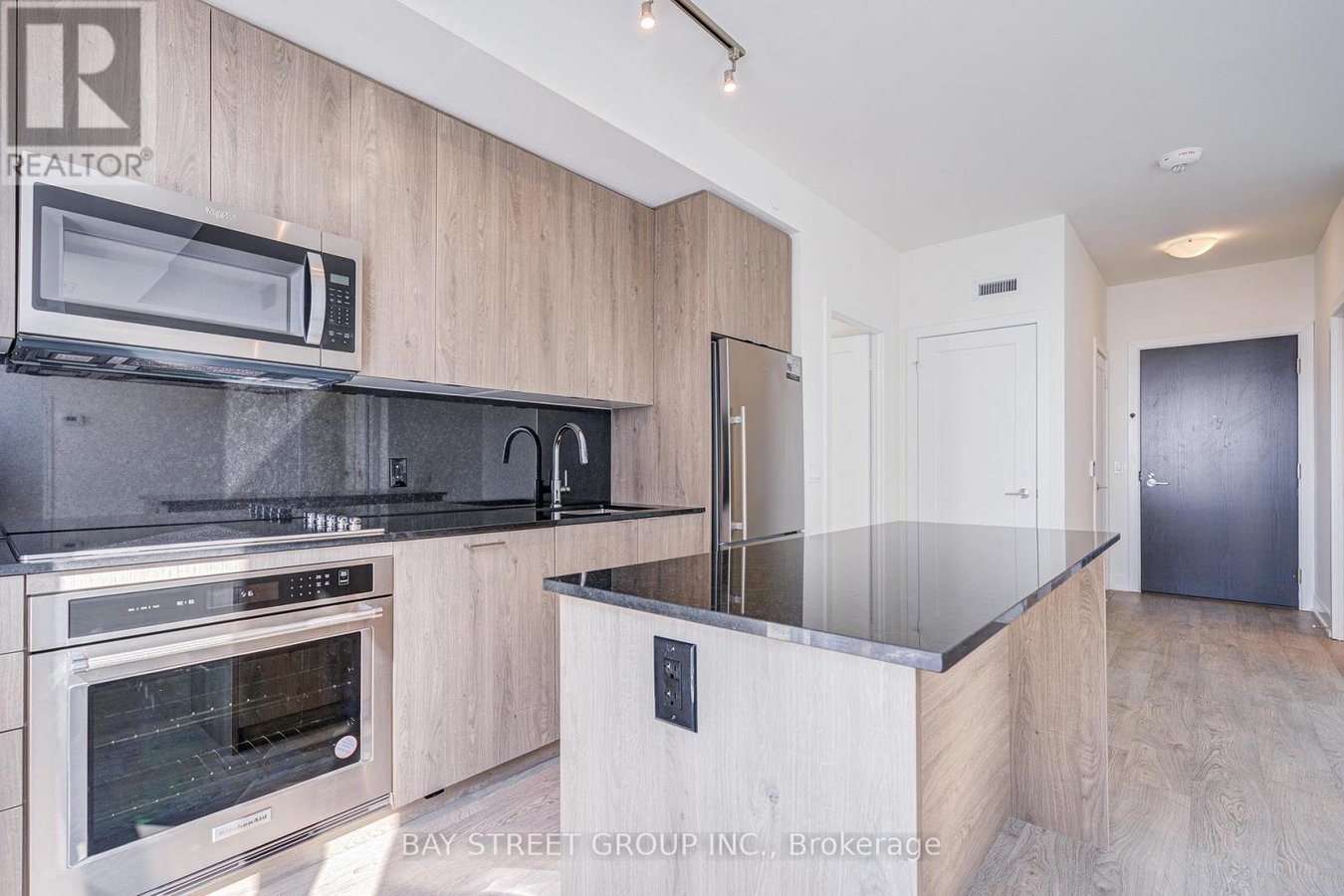 4032 - 5 MABELLE AVENUE - Photo 18