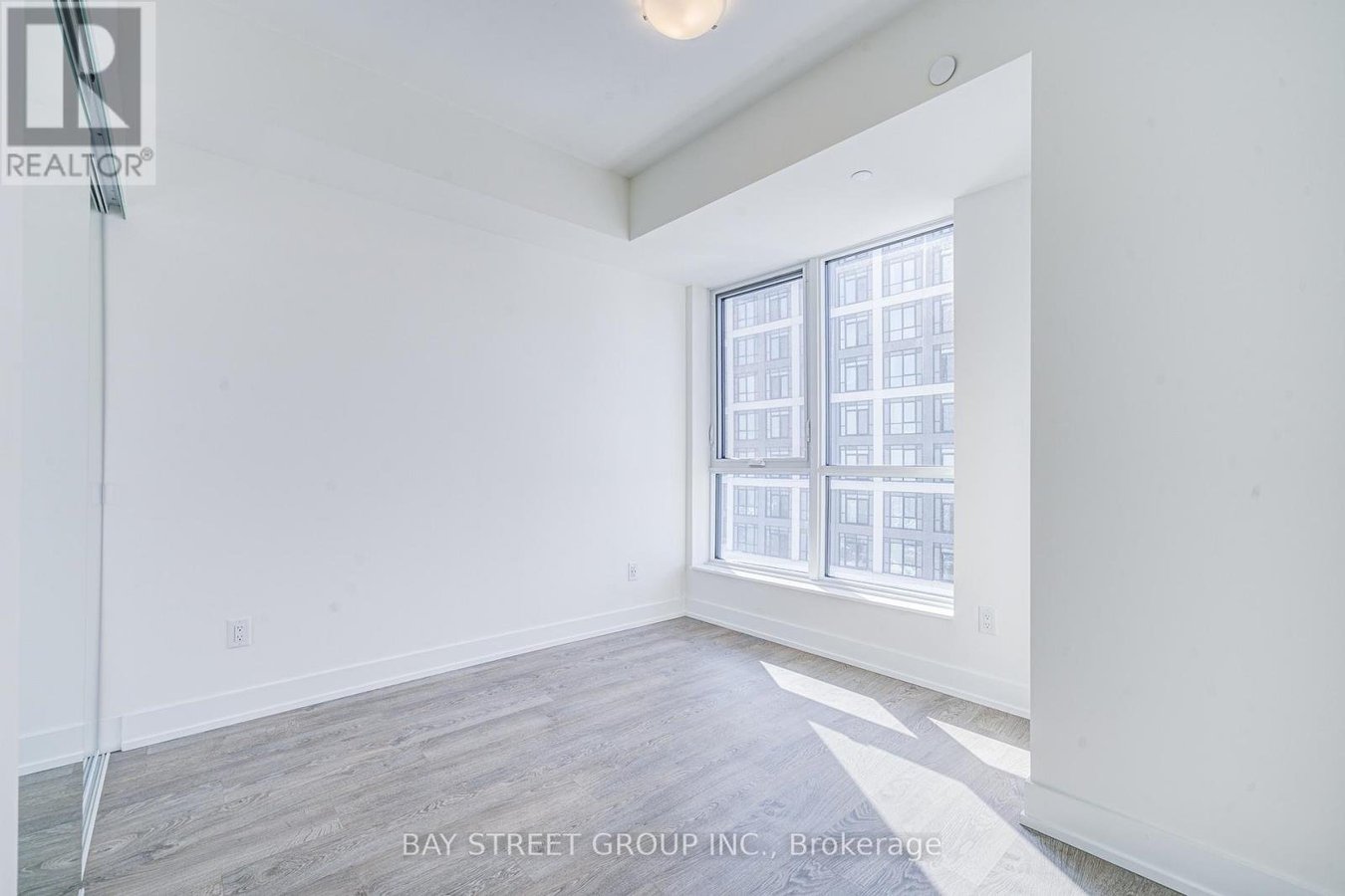 4032 - 5 MABELLE AVENUE - Photo 24