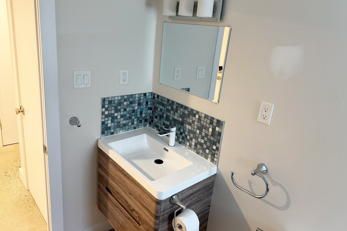 172 High Park Avenue - Photo 9