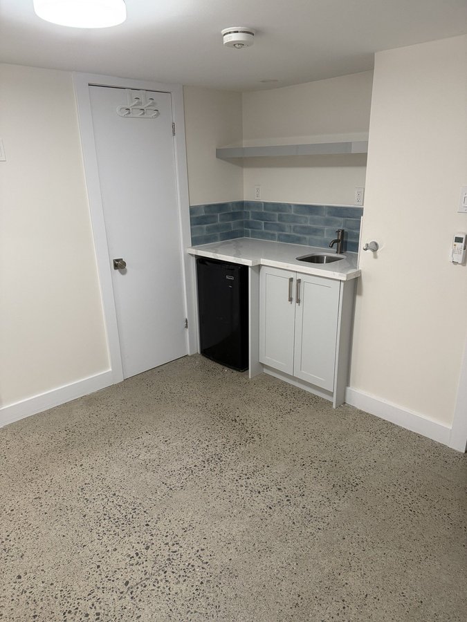 172 High Park Avenue - Photo 13