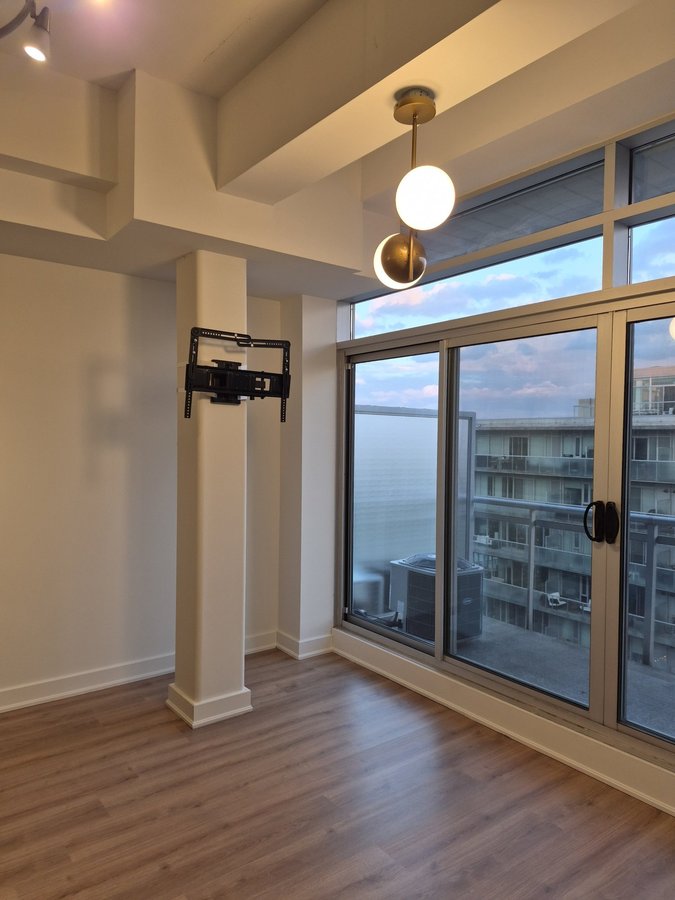 233 Carlaw Avenue - Photo 1
