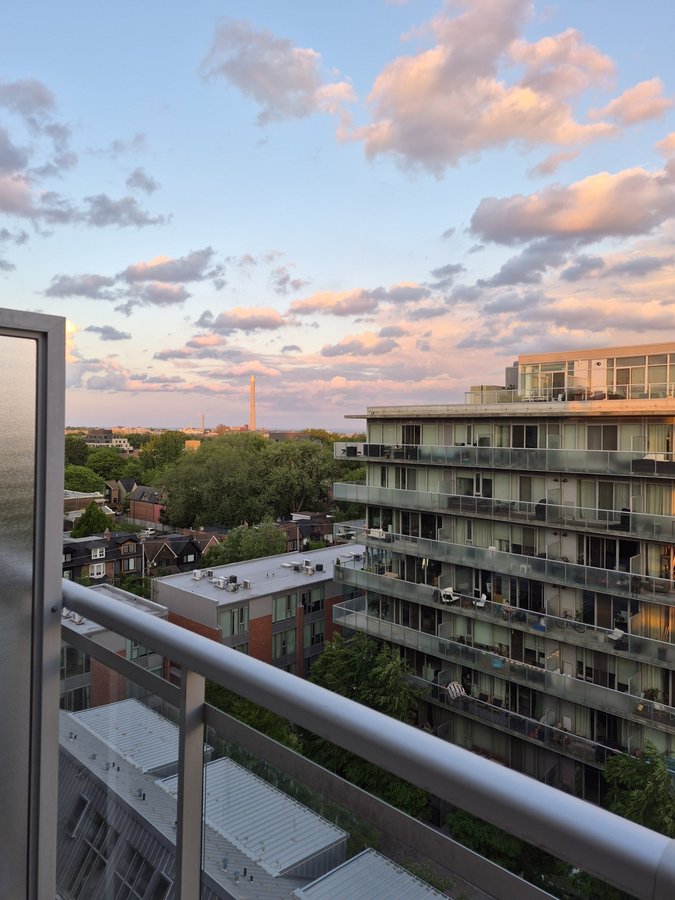 233 Carlaw Avenue - Photo 4