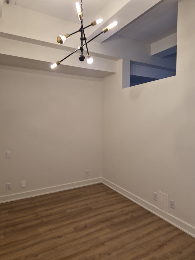 233 Carlaw Avenue - Photo 10