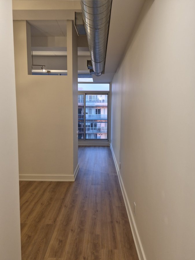 233 Carlaw Avenue - Photo 11