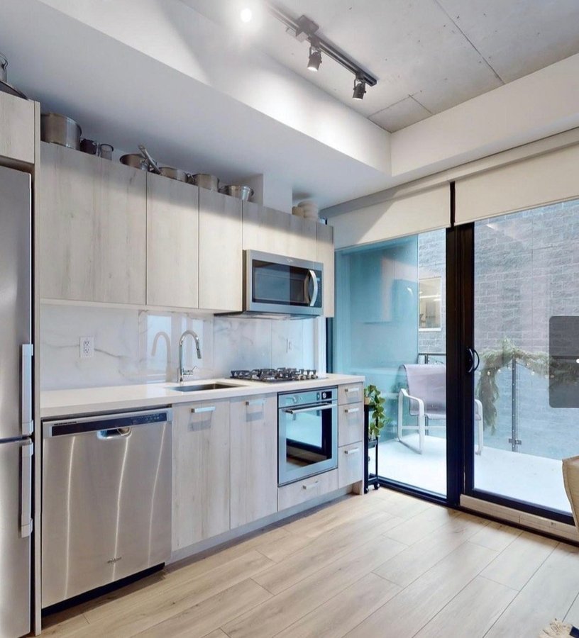 458 Richmond Street West - Photo 6