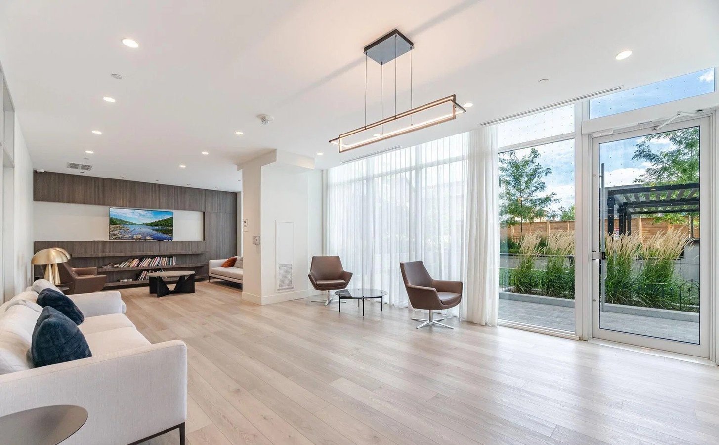 1787 Saint Clair Avenue West - Photo 17