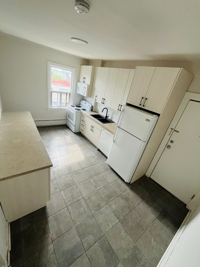 966 Saint Clair Avenue West - Photo 7