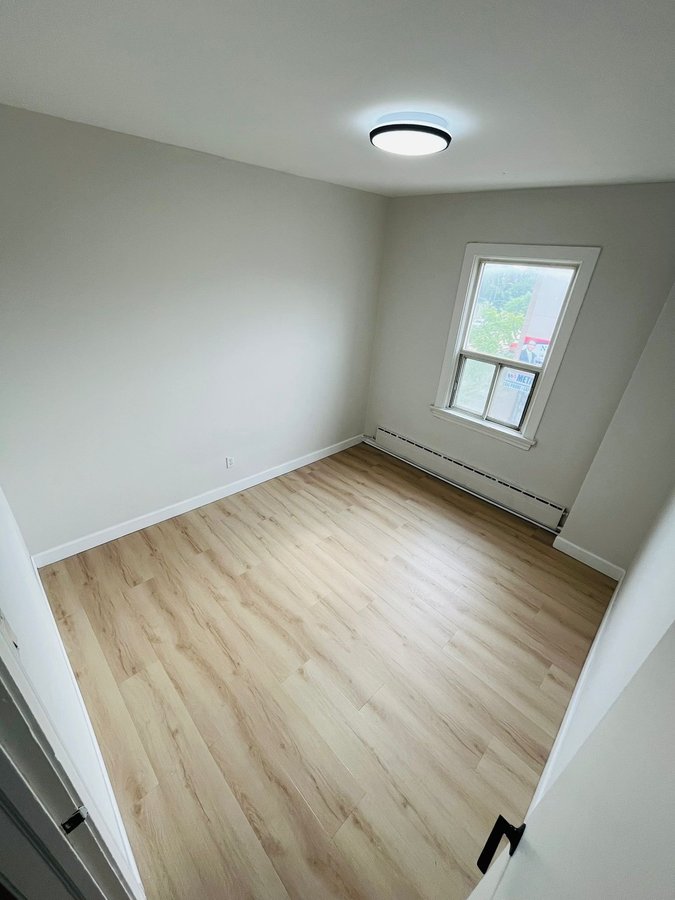 966 Saint Clair Avenue West - Photo 13