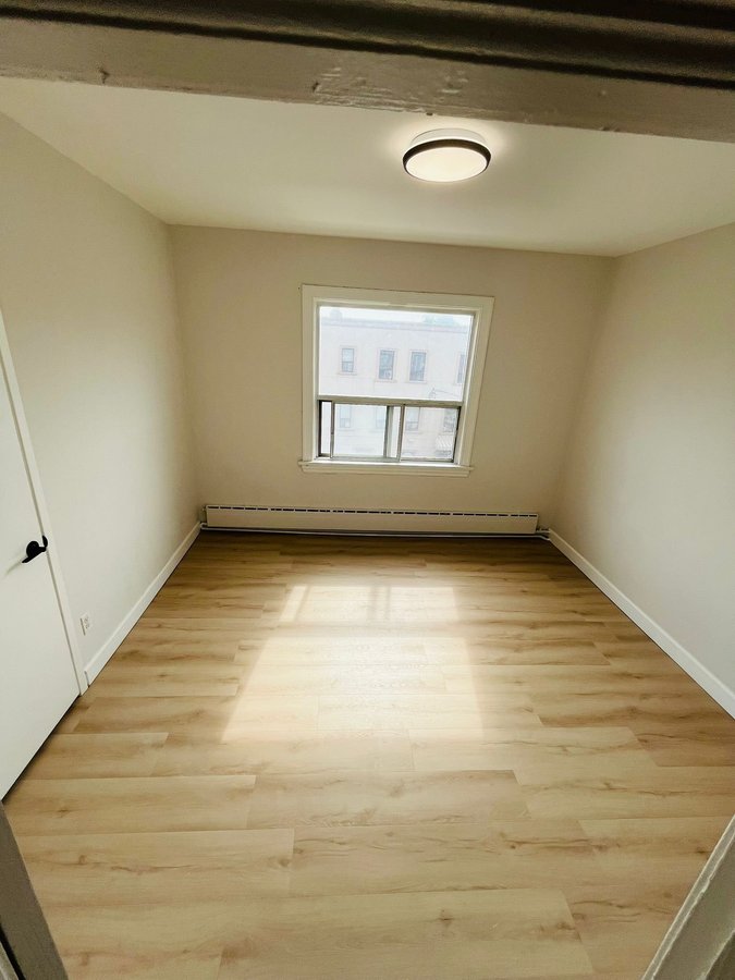 966 Saint Clair Avenue West - Photo 14