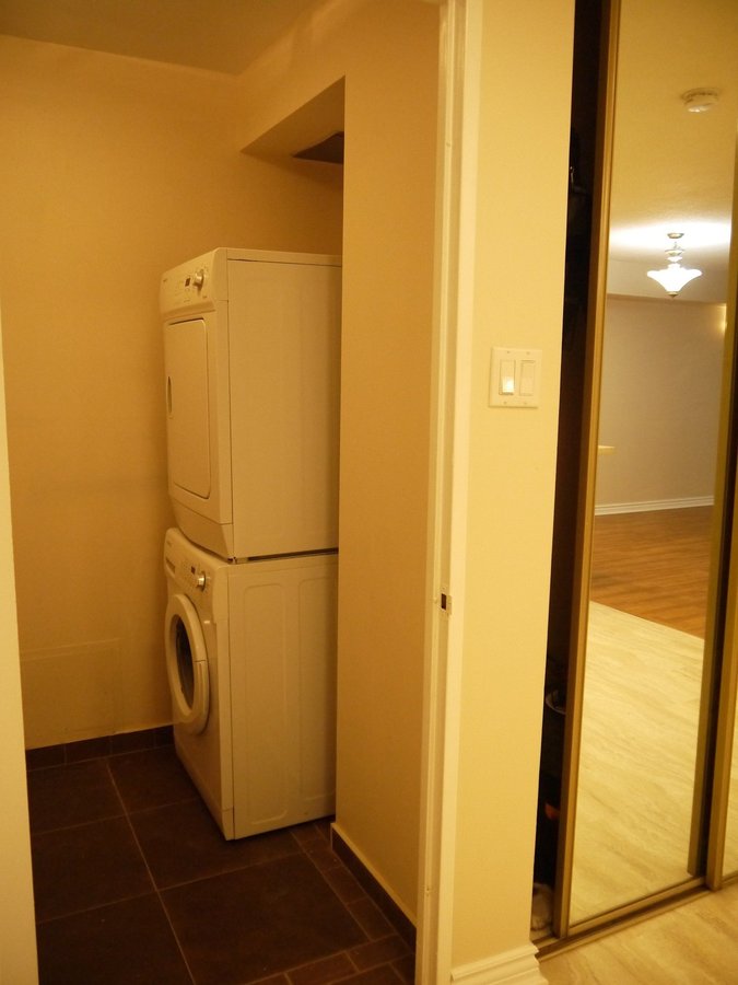 45 Carlton Street - Photo 8