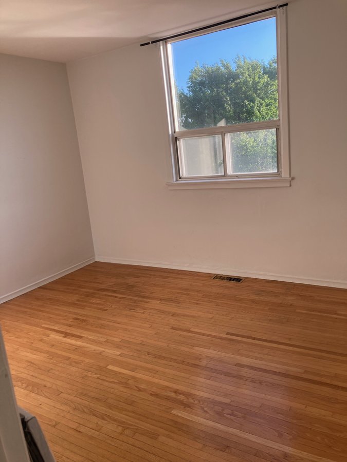 558 Perth Avenue - Photo 7