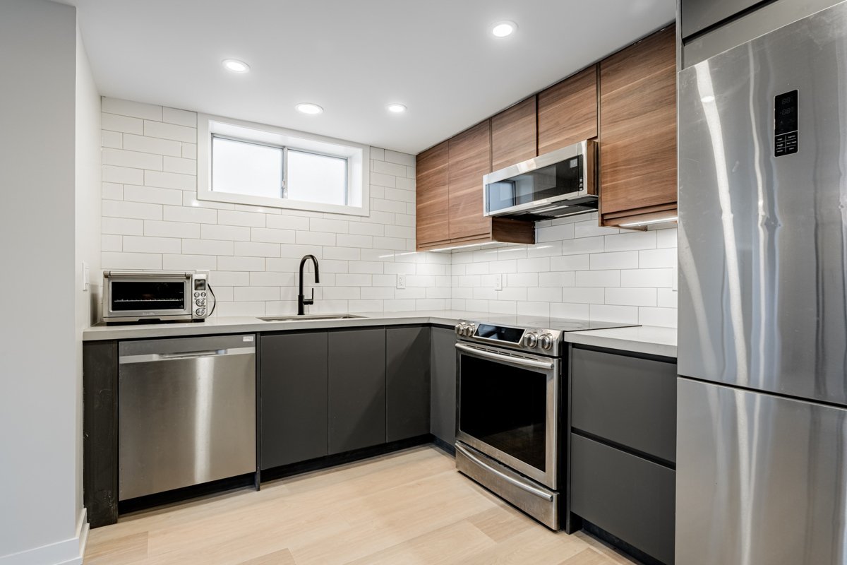 470 Rhodes Avenue - Photo 7