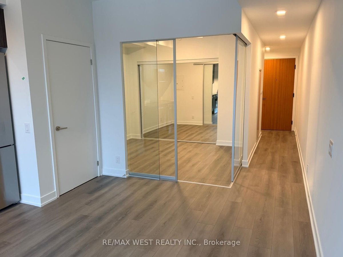 1660 Bloor Street West - Photo 3