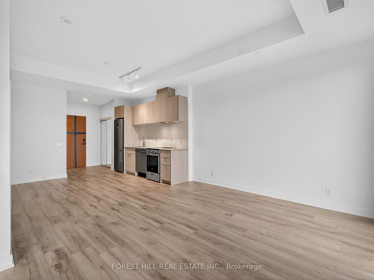 1660 Bloor Street West - Photo 2