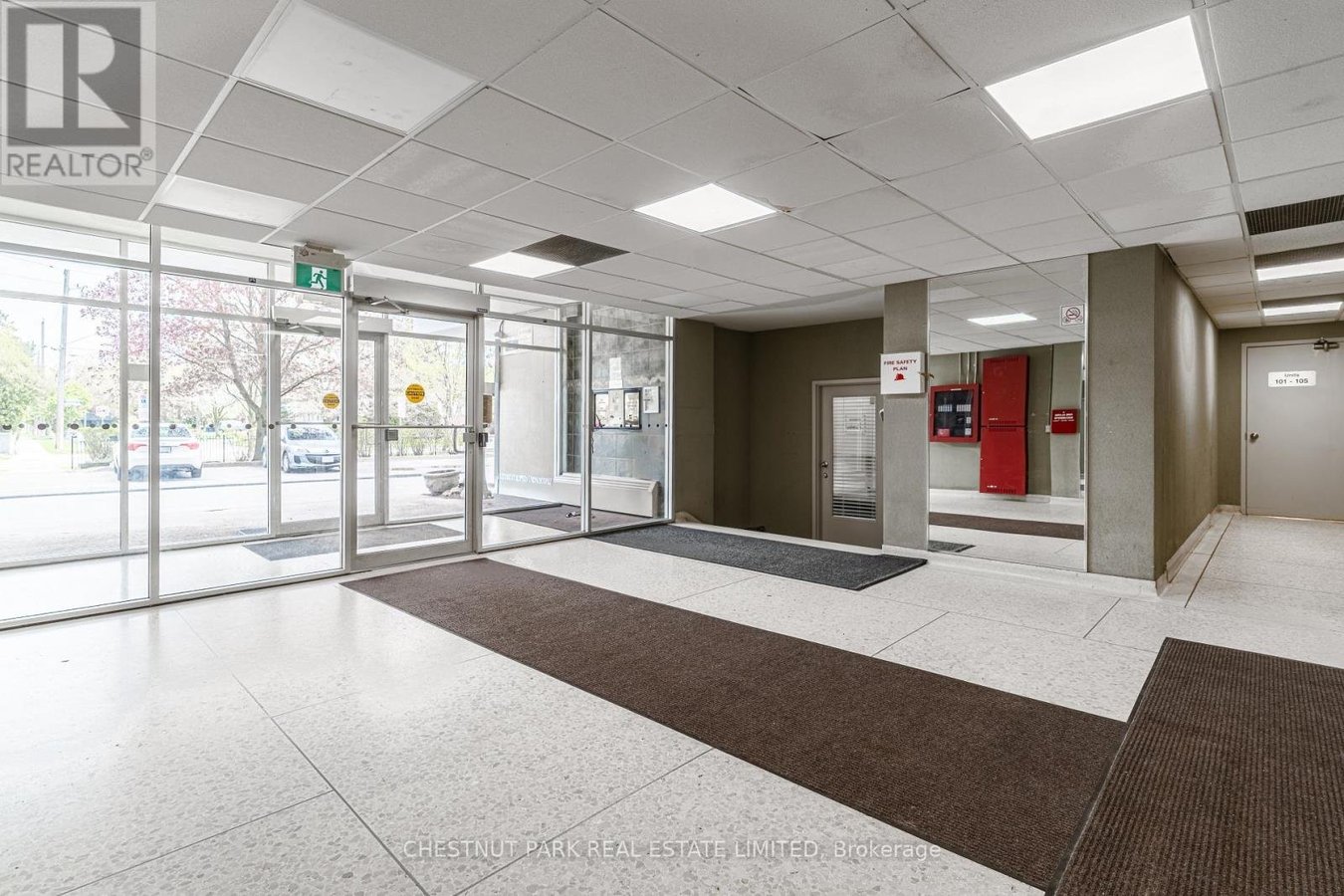 1507 - 40 GODSTONE ROAD - Photo 3