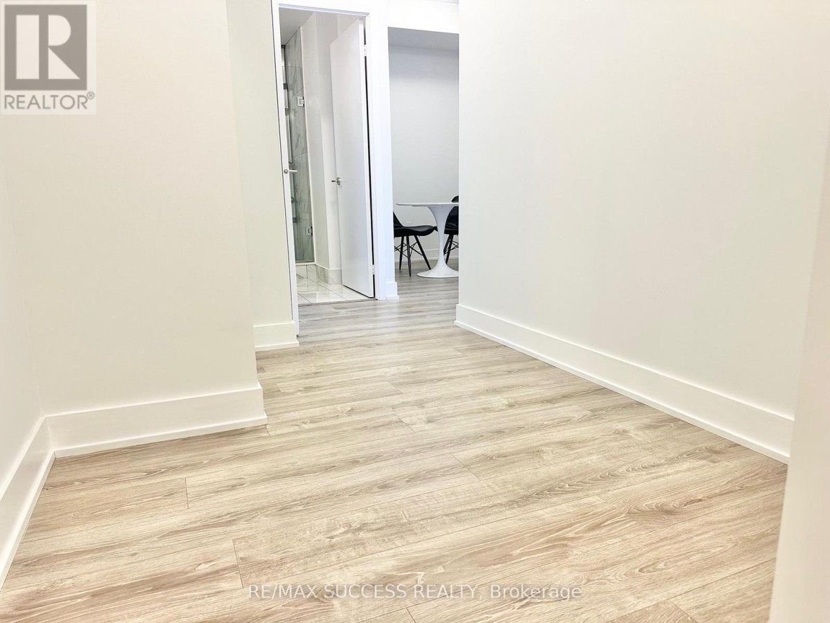 2617 - 30 SHORE BREEZE DRIVE - Photo 5