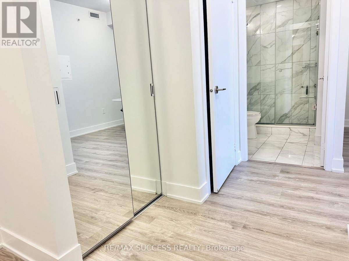 2617 - 30 SHORE BREEZE DRIVE - Photo 6