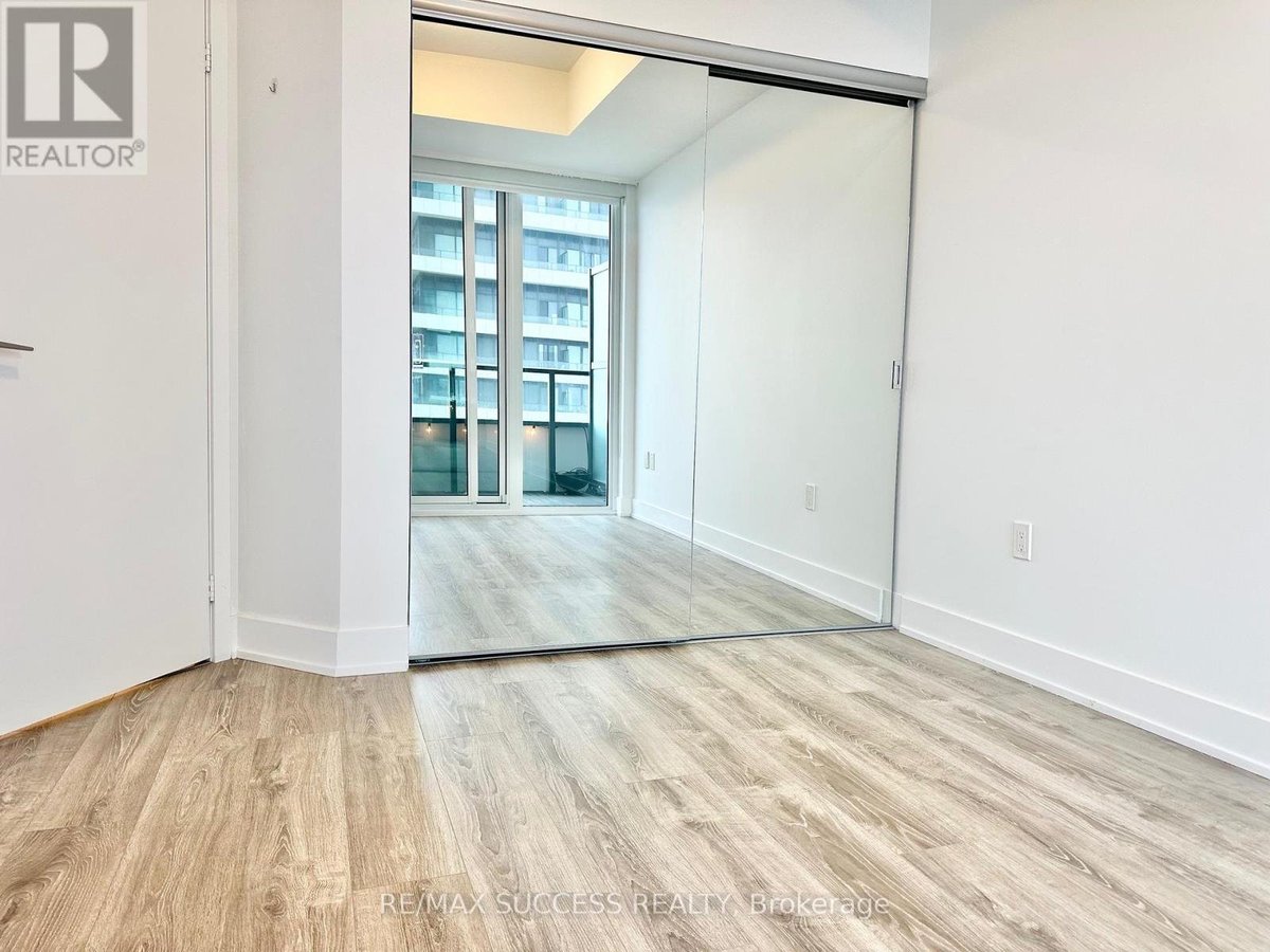 2617 - 30 SHORE BREEZE DRIVE - Photo 18