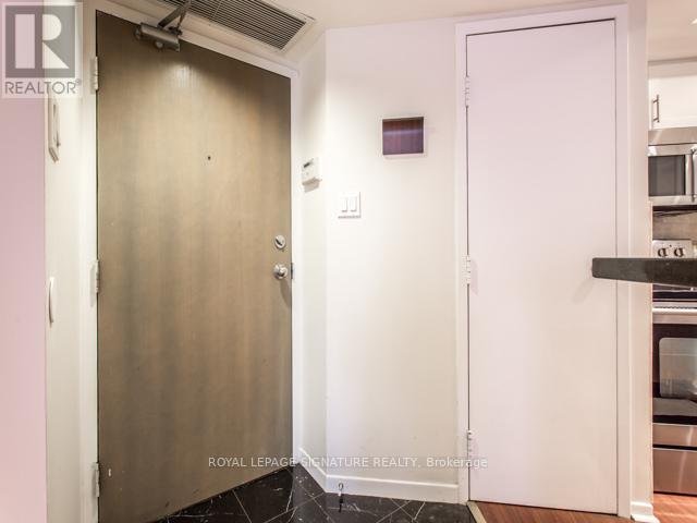 1007 - 1001 BAY STREET - Photo 2