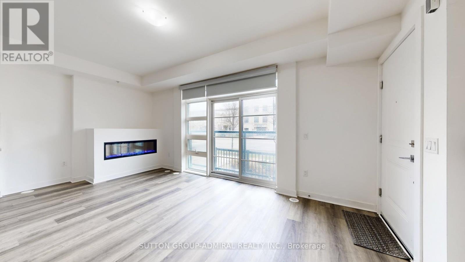 11 - 57 FINCH AVENUE W - Photo 4