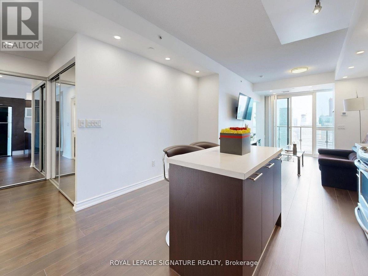 4508 - 386 YONGE STREET - Photo 16