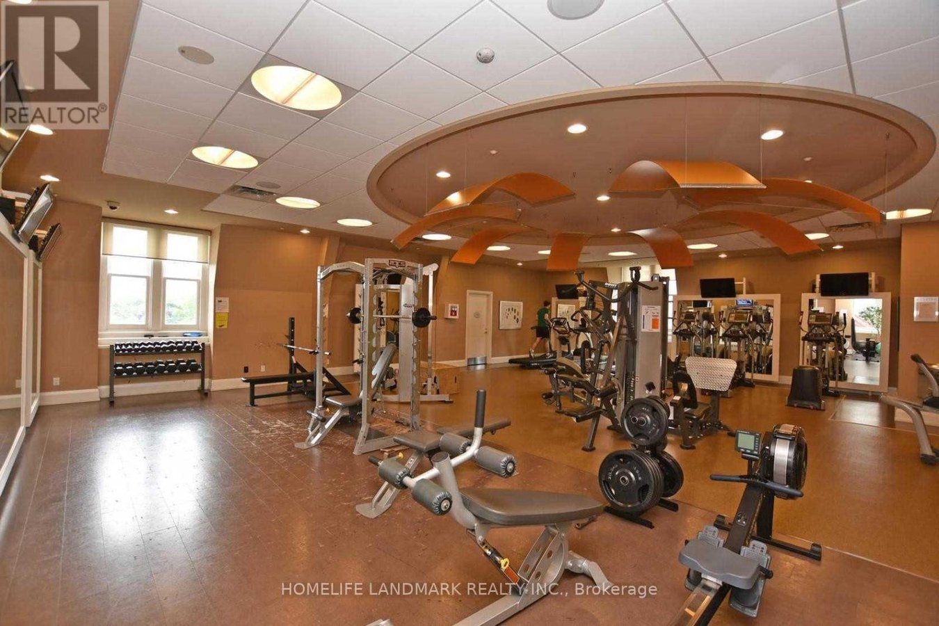 502 - 28 LINDEN STREET - Photo 5