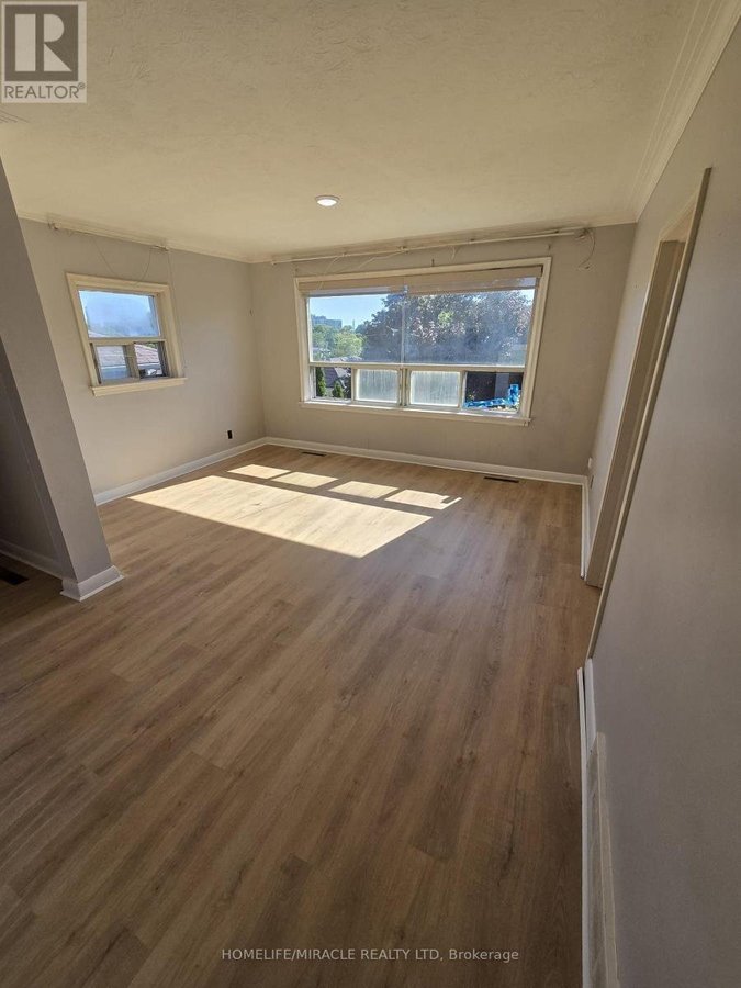 91 PITT AVENUE - Photo 3