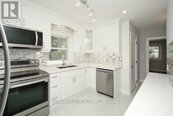 UPPER LEVEL - 420 ANNETTE STREET - Photo 6