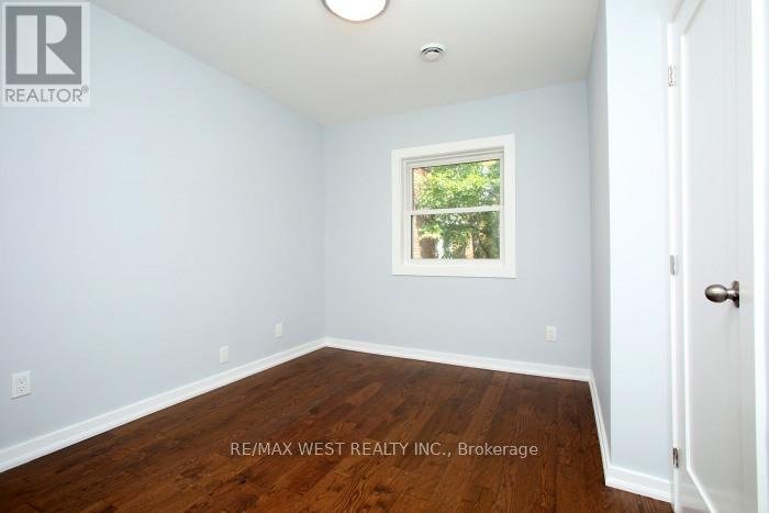 UPPER LEVEL - 420 ANNETTE STREET - Photo 14
