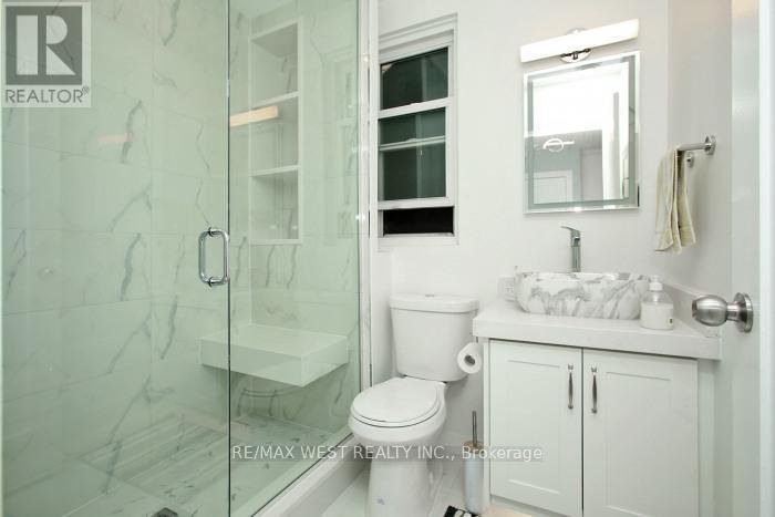 UPPER LEVEL - 420 ANNETTE STREET - Photo 16