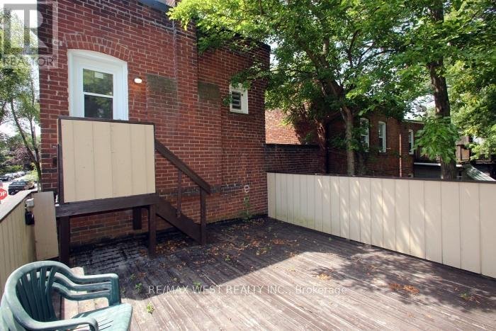 UPPER LEVEL - 420 ANNETTE STREET - Photo 18