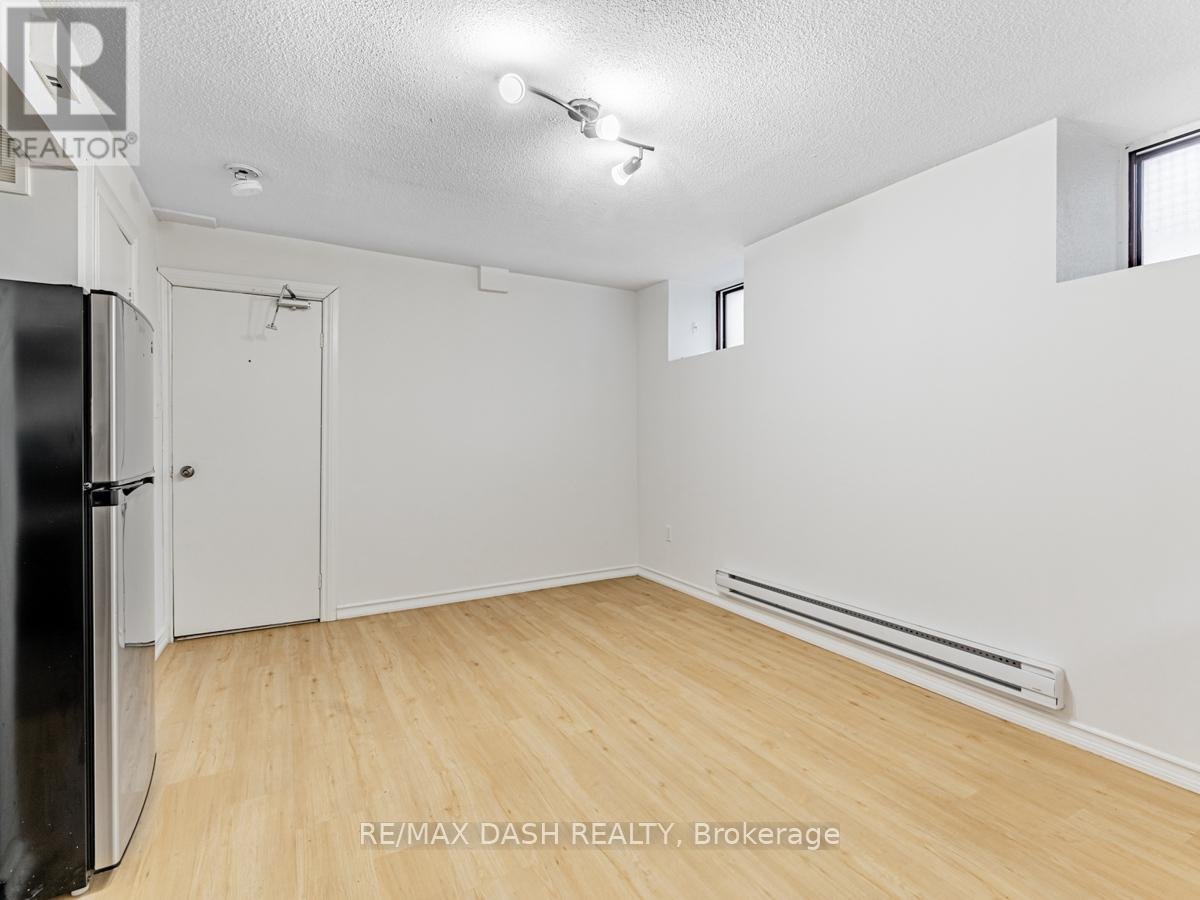 B2 - 663 HURON STREET - Photo 9