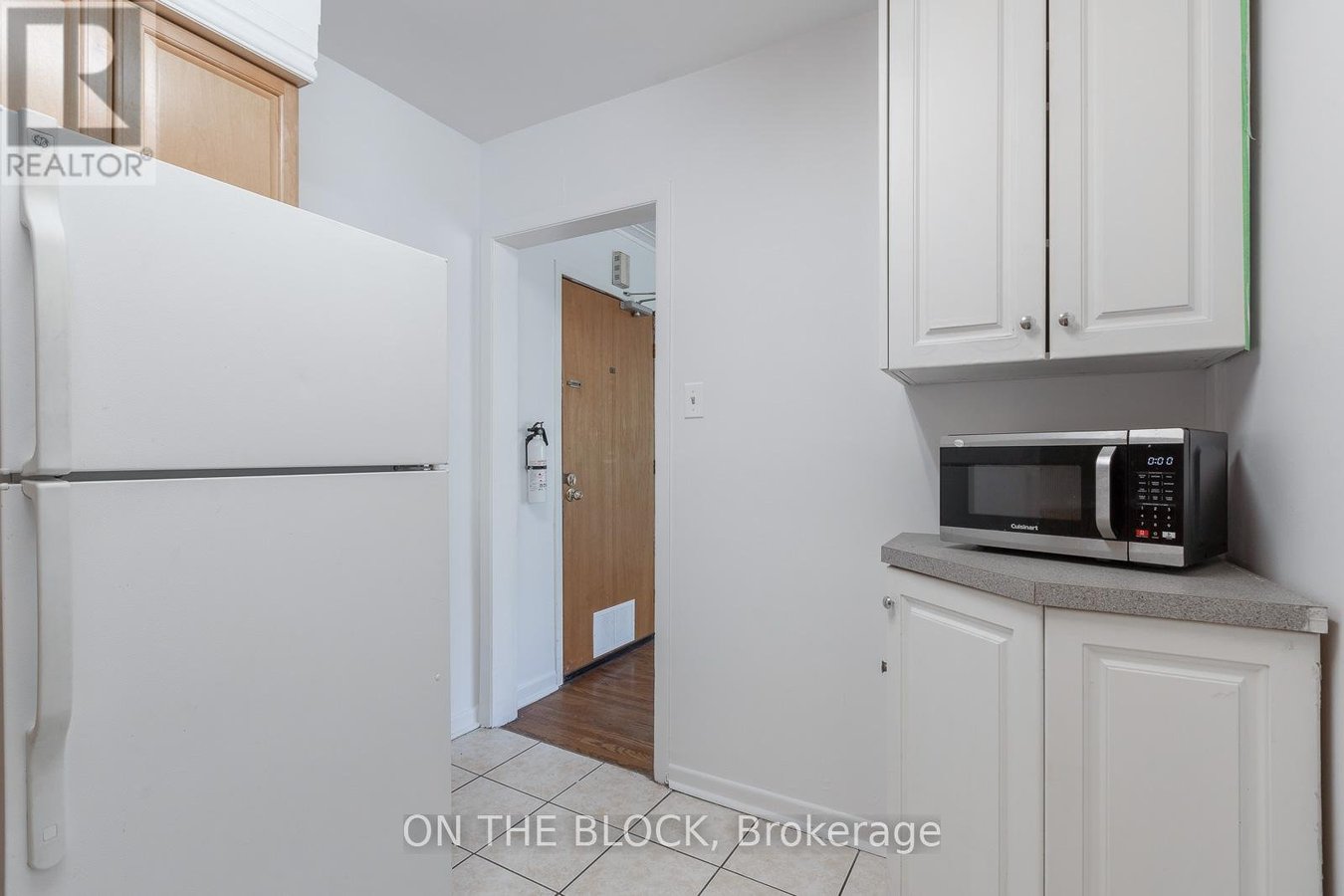 2 - 883 ST CLAIR AVENUE W - Photo 9