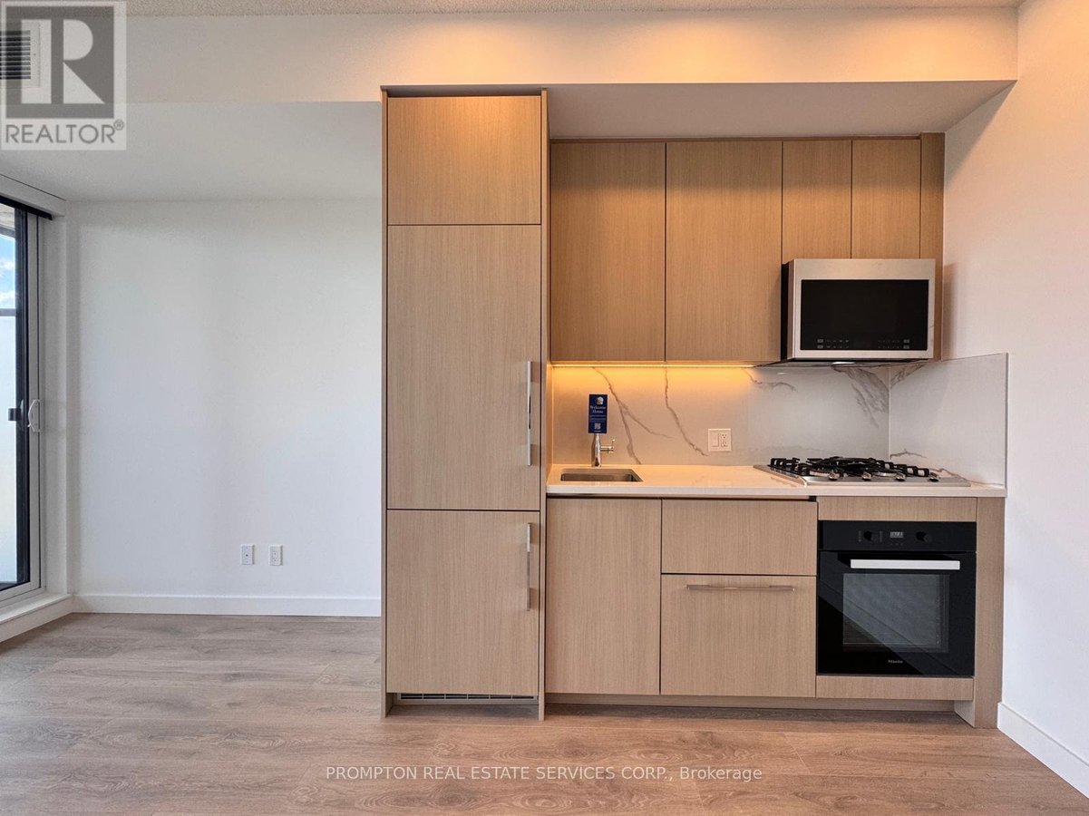 1607 - 18 ESTHER SHINER BOULEVARD - Photo 2